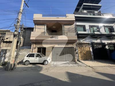 سمن آباد لاہور میں 6 کمروں کا 10 مرلہ مکان 3.25 کروڑ میں برائے فروخت۔