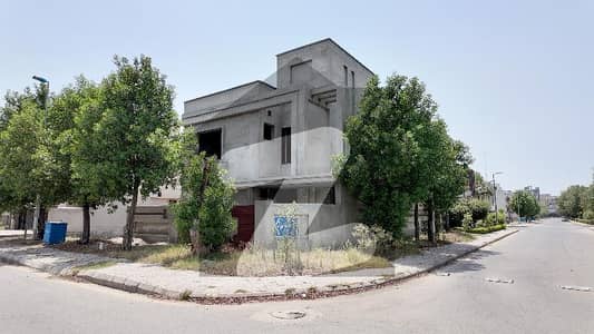 11 Marla Corner With Basement Grey Structure House For Sale In Southern Block Bahria Orchard Phase 1 Lahore