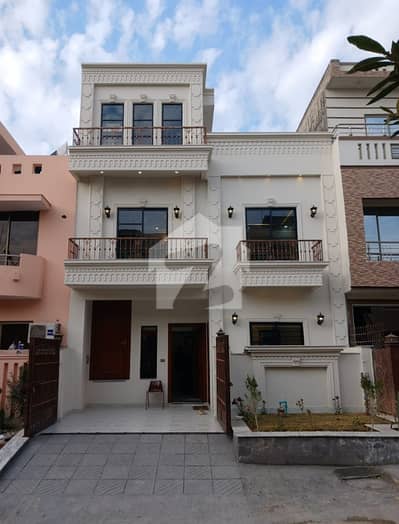 25x40 Beautiful House For Sale In G-13