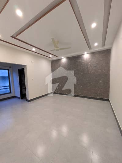 GULBERG RESIDENCIA 7M Marla FULL HOUSE NEAR D MARKAZ