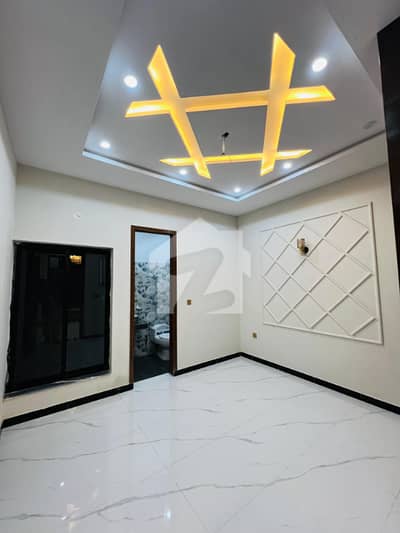 10 MARLA BRAND NEW HOUSE AVAILABLE FOR SALE