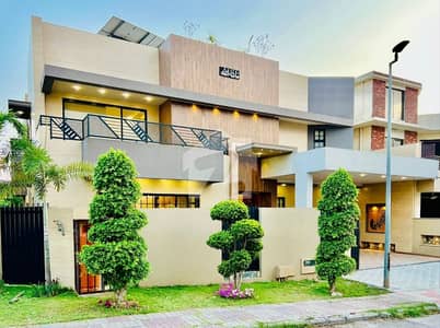 ڈی ایچ اے ڈیفینس فیز 2 ڈی ایچ اے ڈیفینس,اسلام آباد میں 6 کمروں کا 1 کنال مکان 10.0 کروڑ میں برائے فروخت۔