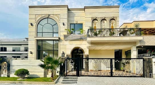 ڈی ایچ اے ڈیفینس فیز 2 ڈی ایچ اے ڈیفینس,اسلام آباد میں 5 کمروں کا 1 کنال مکان 9.5 کروڑ میں برائے فروخت۔