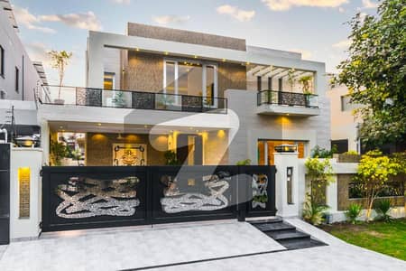 2 Beds 10 Marla upper portion Prime Location House For Rent In Ex Air Avenue DHA Phase 8 Lahore.