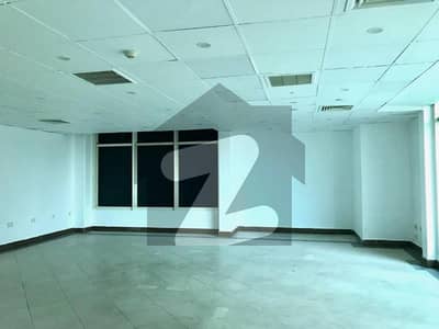 آئی ایس ای ٹاور جناح ایوینیو,اسلام آباد میں 6 مرلہ Studio دفتر 4.5 لاکھ میں کرایہ پر دستیاب ہے۔