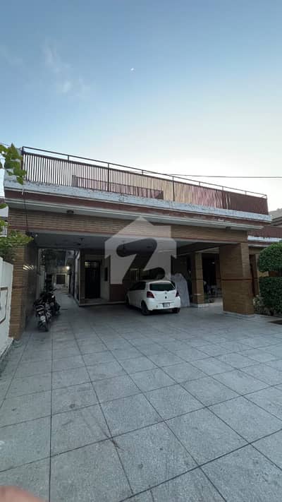 2 Kanal Old House For Sale Government Employees Cooperative Housing Society Prime Location Near Model Town Link Road