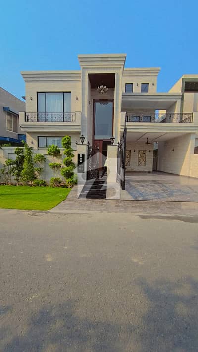لیک سٹی ۔ سیکٹر ایم ۔ 3 لیک سٹی,رائیونڈ روڈ,لاہور میں 6 کمروں کا 1 کنال مکان 12.85 کروڑ میں برائے فروخت۔ لیک سٹی ۔ سیکٹر ایم ۔ 3 لیک سٹی,رائیونڈ روڈ,لاہور میں 6 کمروں کا 1 کنال مکان 12.85 کروڑ میں برائے فروخت۔