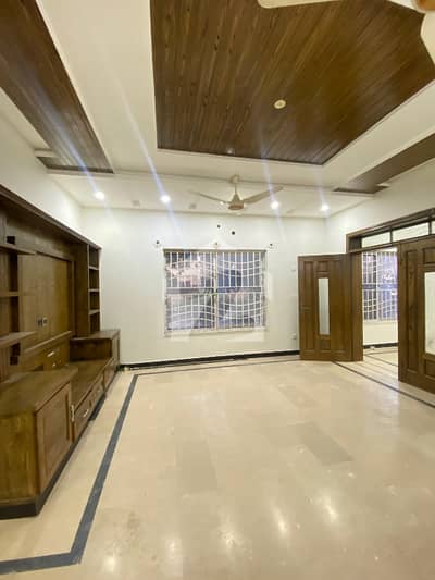 10 Marla Ground Portion For Rent