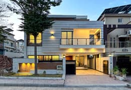 Double Unit House Lake View