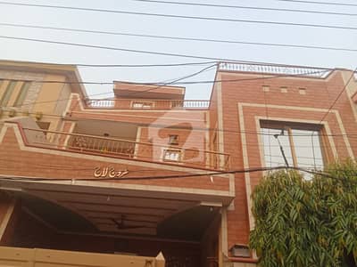 علامہ اقبال ٹاؤن لاہور میں 5 کمروں کا 10 مرلہ مکان 5.25 کروڑ میں برائے فروخت۔ علامہ اقبال ٹاؤن لاہور میں 5 کمروں کا 10 مرلہ مکان 5.25 کروڑ میں برائے فروخت۔