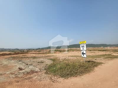 5 MARLA PLOT ON MOST PRIME LOCATION