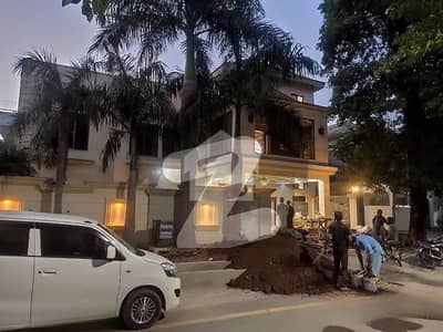 ایف ۔ 8/4 ایف ۔ 8,اسلام آباد میں 2 کنال Studio مکان 48.0 کروڑ میں برائے فروخت۔