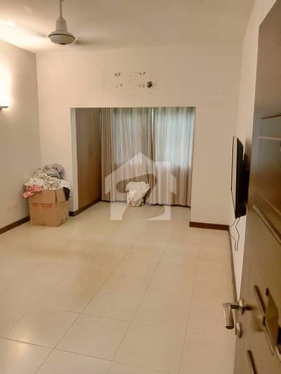 Apartment For Rent Clifton Block 9