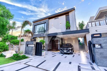 100% Original Add 1 Kanal Top Quality Build Luxurious Beautiful Modern Design Villa Double Height Lobby With Basement For Sale In DHA Lahore Phase 8 Prime Location Near To Park