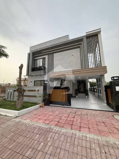 Brand New Luxury 10 Marla House with for Sale| Prime Location| Bahria Town