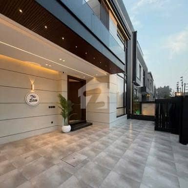 10. Marla Beautiful Modern Furnished House For Sale In Bankers Avenue Co-Operative Housing Society Top Location
