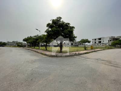 33 MARLA PRIME LOCATION PLOT FOR SALE IN SECTOR A PHASE 8.