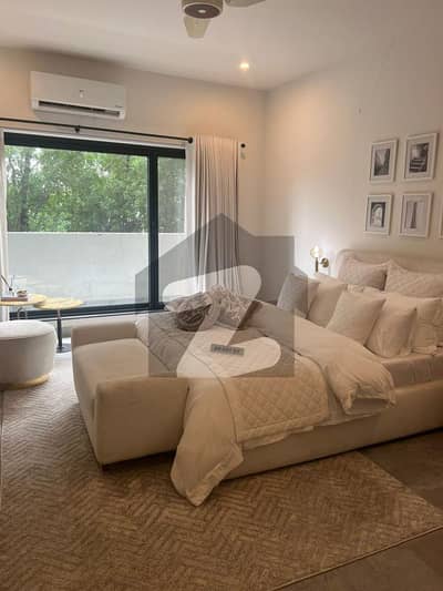 Flat Of 982 Square Feet Is Available For Sale In   Zameen Aurum , Lahore