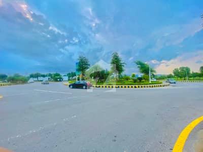 Block B Size 1 Kanal Front Back Open Plot For Sale , Gulberg Residencia Islamabad Block B Size 1 Kanal Front Back Open Plot For Sale , Gulberg Residencia Islamabad
