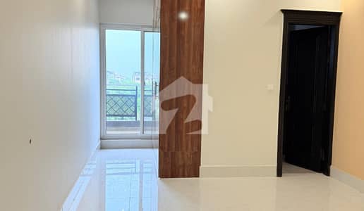 1 BED APARTMENT FOR SALE | EMPORIUM MALL GULBERG GREENS