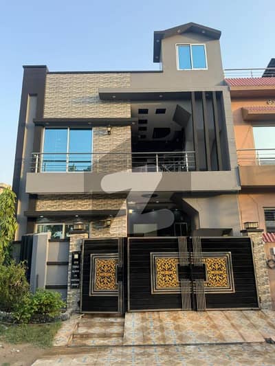 5 Marla Brand New Corner House For Sale In Topaz Block, Park View City Lahore