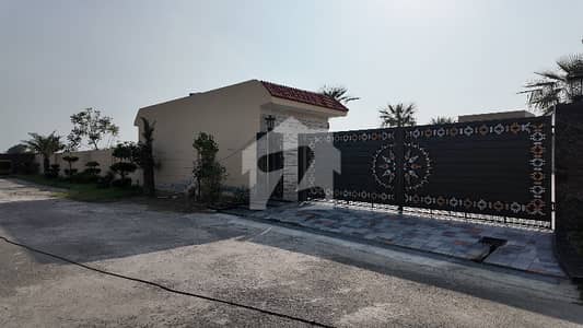 برکی روڈ کینٹ,لاہور میں 3 کمروں کا 7 کنال فارم ہاؤس 19.0 کروڑ میں برائے فروخت۔