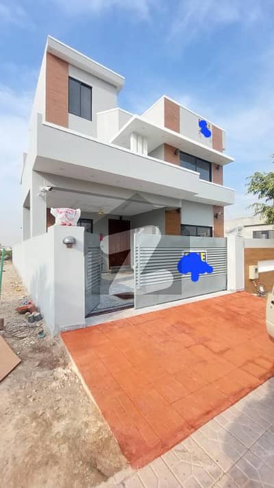 10 Marla Brand New House Available For Sale 10 Marla Brand New House Available For Sale