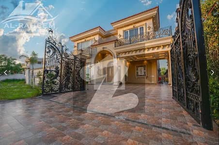 10 MARLA BRAND NEW HOUSE FULL FURNISHED NEAR TO CARREFOUR DHA PHASE 7 SOLER INTALLED