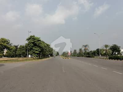 ڈی ایچ اے فیز9 پریزم - بلاک ڈی ڈی ایچ اے فیز9 پریزم,ڈی ایچ اے ڈیفینس,لاہور میں 6 کنال رہائشی پلاٹ 37.0 کروڑ میں برائے فروخت۔