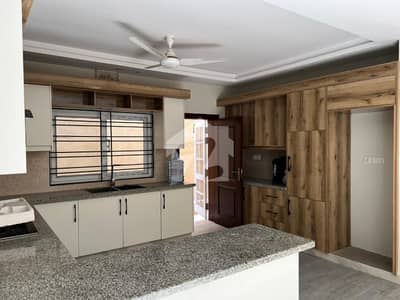 14 Marla Beautiful Design House Hot Location Near Masjid, Park, School And Markets. Dem 6.25 Cr