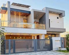 A House Of 1 Kanal In Rs. 105000000