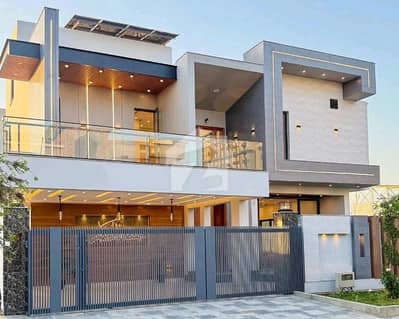 A House Of 1 Kanal In Rs. 105000000 A House Of 1 Kanal In Rs. 105000000