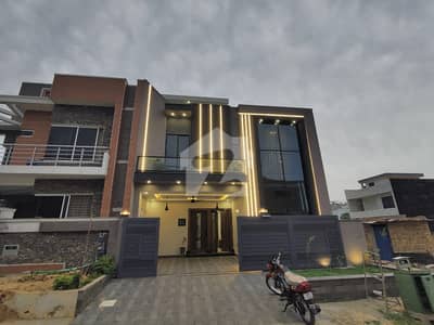 House Of 1800 Square Feet Is Available In Contemporary Neighborhood Of B-17