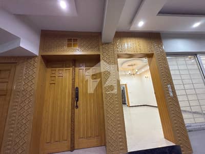 ای ۔ 11 اسلام آباد میں 3 کمروں کا 1 کنال بالائی پورشن 1.55 لاکھ میں کرایہ پر دستیاب ہے۔