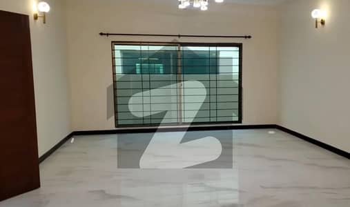 عسکری 6 ملیر کنٹونمنٹ,کینٹ,کراچی میں 5 کمروں کا 12 مرلہ مکان 6.8 کروڑ میں برائے فروخت۔ عسکری 6 ملیر کنٹونمنٹ,کینٹ,کراچی میں 5 کمروں کا 12 مرلہ مکان 6.8 کروڑ میں برائے فروخت۔