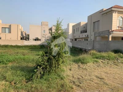 23 MARLA PLOT NEAR TO PARK