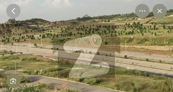 ڈی ایچ اے ڈیفینس فیز 3 ڈی ایچ اے ڈیفینس,اسلام آباد میں 1 کنال رہائشی پلاٹ 1.8 کروڑ میں برائے فروخت۔