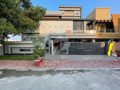 بحریہ ٹاؤن ٹیولپ بلاک بحریہ ٹاؤن سیکٹر سی,بحریہ ٹاؤن,لاہور میں 5 کمروں کا 13 مرلہ مکان 5.5 کروڑ میں برائے فروخت۔ بحریہ ٹاؤن ٹیولپ بلاک بحریہ ٹاؤن سیکٹر سی,بحریہ ٹاؤن,لاہور میں 5 کمروں کا 13 مرلہ مکان 5.5 کروڑ میں برائے فروخت۔