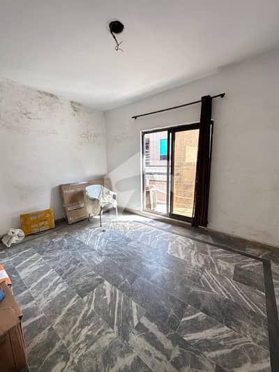 3.5 Marla Uper 2 Portions For Rent ( Near Al Fatah Chamber )