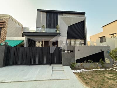 ڈی ایچ اے 11 رہبر سیکٹر 1 ڈی ایچ اے 11 رہبر,لاہور میں 5 کمروں کا 10 مرلہ مکان 6.25 کروڑ میں برائے فروخت۔ ڈی ایچ اے 11 رہبر سیکٹر 1 ڈی ایچ اے 11 رہبر,لاہور میں 5 کمروں کا 10 مرلہ مکان 6.25 کروڑ میں برائے فروخت۔