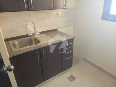 EMAAR OCEANFRONT CORAL TOWER 1 3-Bedroom Apartment for Rent Property Highlights: EMAAR OCEANFRONT CORAL TOWER 1 3-Bedroom Apartment for Rent Property Highlights: