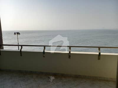 EMAAR OCEANFRONT 2BED SEAFACING AVALIABLE FOR RENT IN PEARL TOWERS.