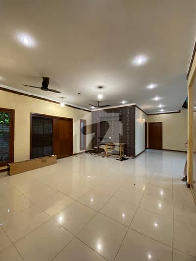 Near Khy Badban 300 yds Upper Portion Most Spacious Bungalow Fully Renovated Rent in DHA Phase 5 at Most Prime Location in Reasonable Demand Near Khy Badban 300 yds Upper Portion Most Spacious Bungalow Fully Renovated Rent in DHA Phase 5 at Most Prime Location in Reasonable Demand