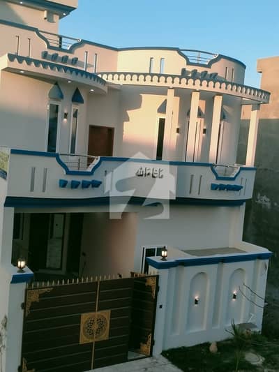 سمبڑیال سیالکوٹ میں 6 کمروں کا 7 مرلہ مکان 2.5 کروڑ میں برائے فروخت۔
