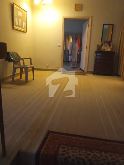 Chance Deal: 500 Sq Yrd Owner-Built Bungalow with 4 Beds | West Open near Badban Chance Deal: 500 Sq Yrd Owner-Built Bungalow with 4 Beds | West Open near Badban