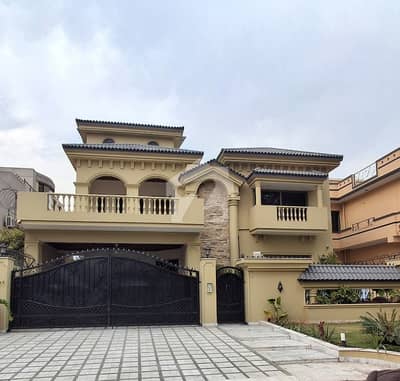 HOUSE FOR RENT IN F-7 ISLAMABAD