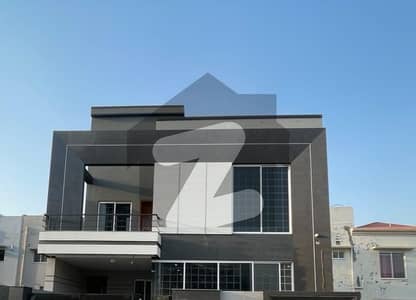 بحریہ آرچرڈ لاہور میں 3 کمروں کا 6 مرلہ مکان 2.3 کروڑ میں برائے فروخت۔ بحریہ آرچرڈ لاہور میں 3 کمروں کا 6 مرلہ مکان 2.3 کروڑ میں برائے فروخت۔