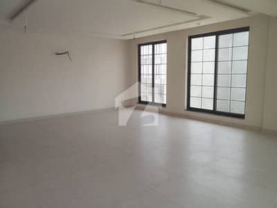 4 MARLA BRAND NEW 1ST FLOOR