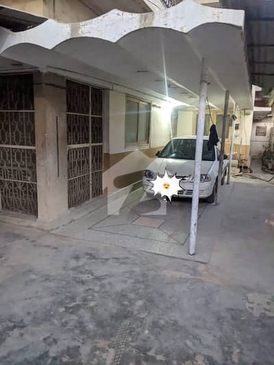 HOUSE AVAILABLE FOR SALE IN BLOCK R HOUSE AVAILABLE FOR SALE IN BLOCK R