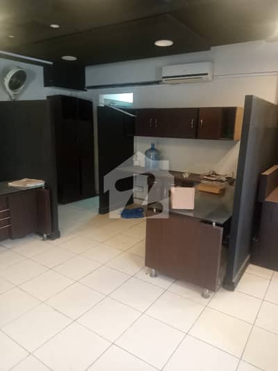 SAMI FURNISH OFFICE FLOOR FOR RENT OUT CLOSE LOCATION